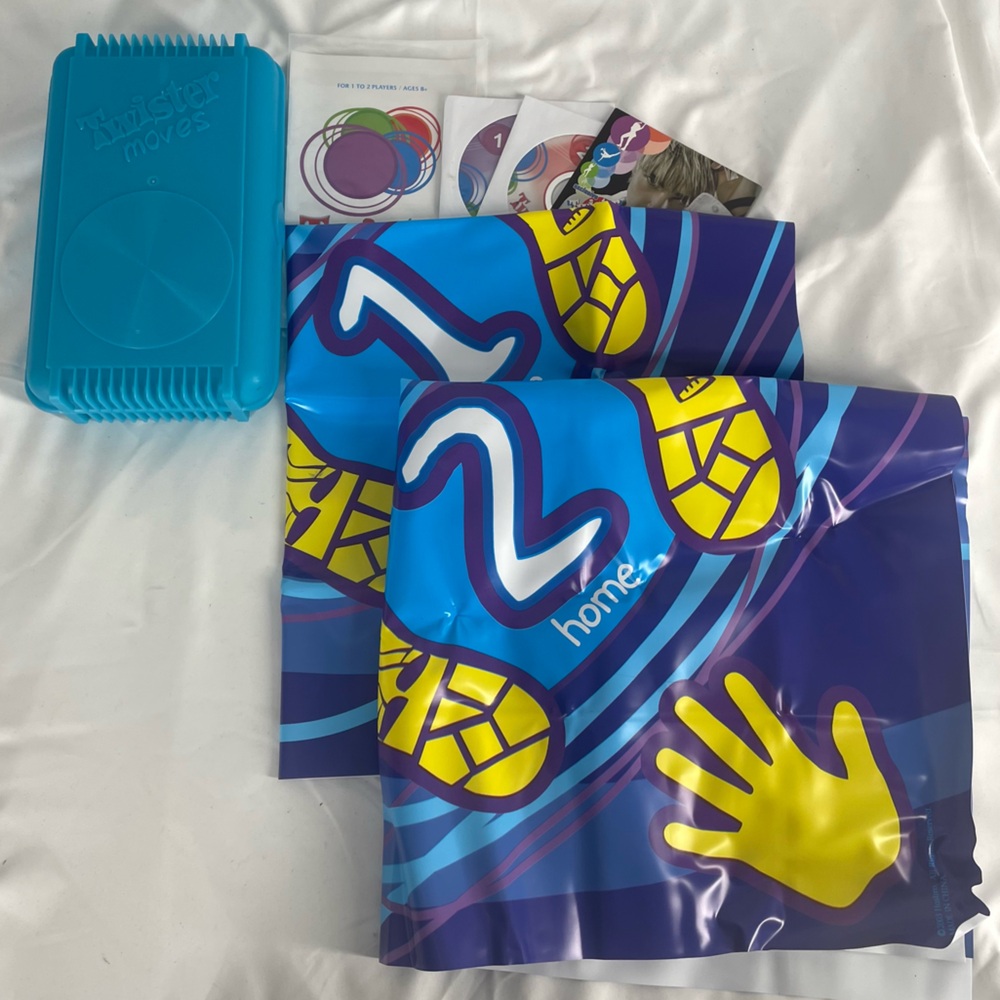 Hasbro Twister Moves Game